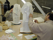 踊る埴輪シリコン再塗布状況の写真